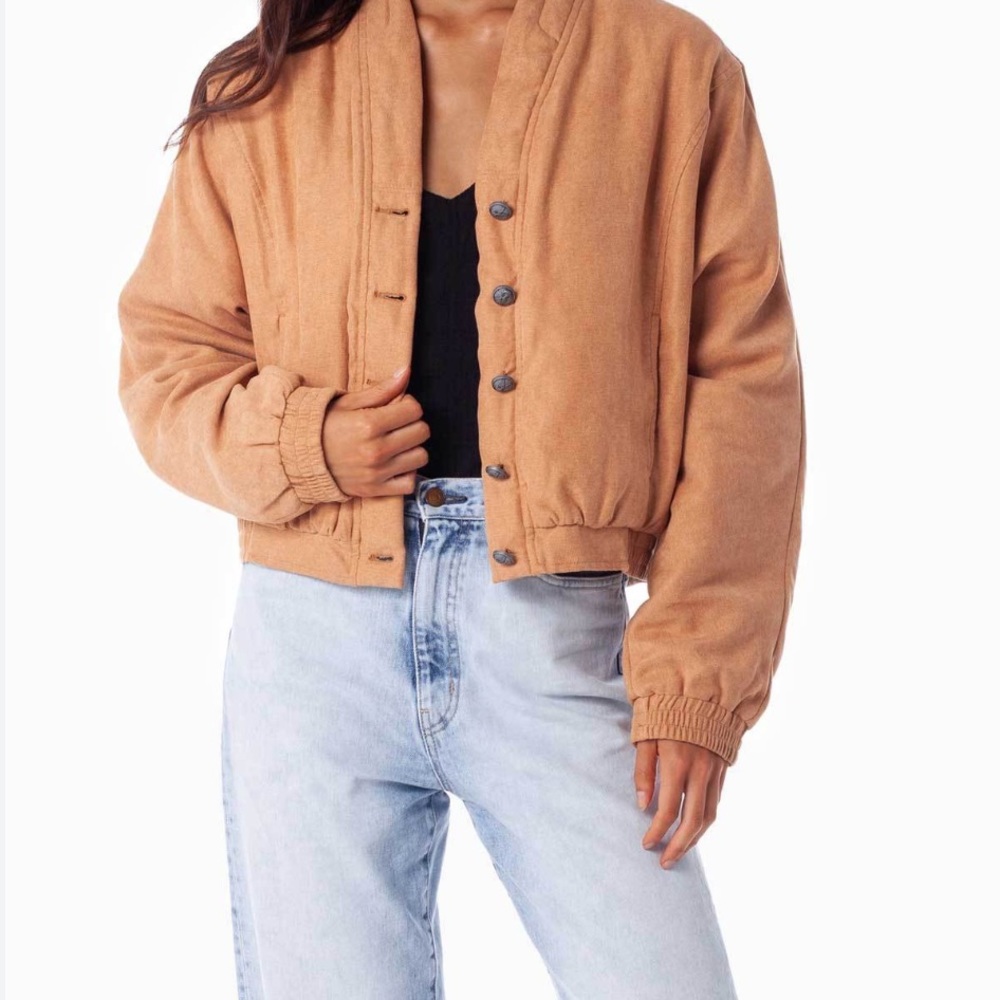 Perfect chestnut light jacket ☀️ so so comfy